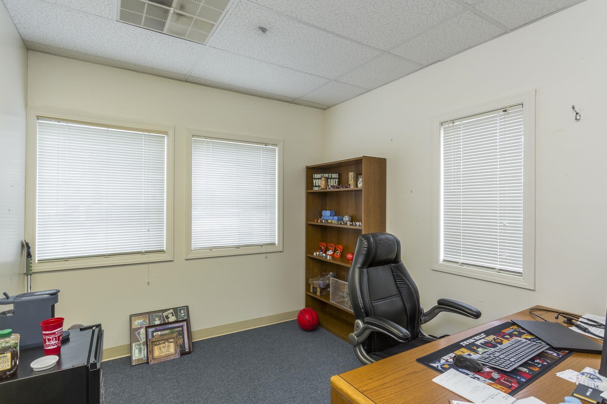 1947 MEDICAL AVE, HARRISONBURG, Virginia 22801, ,Commercial,1947 MEDICAL AVE,674103 MLS # 674103