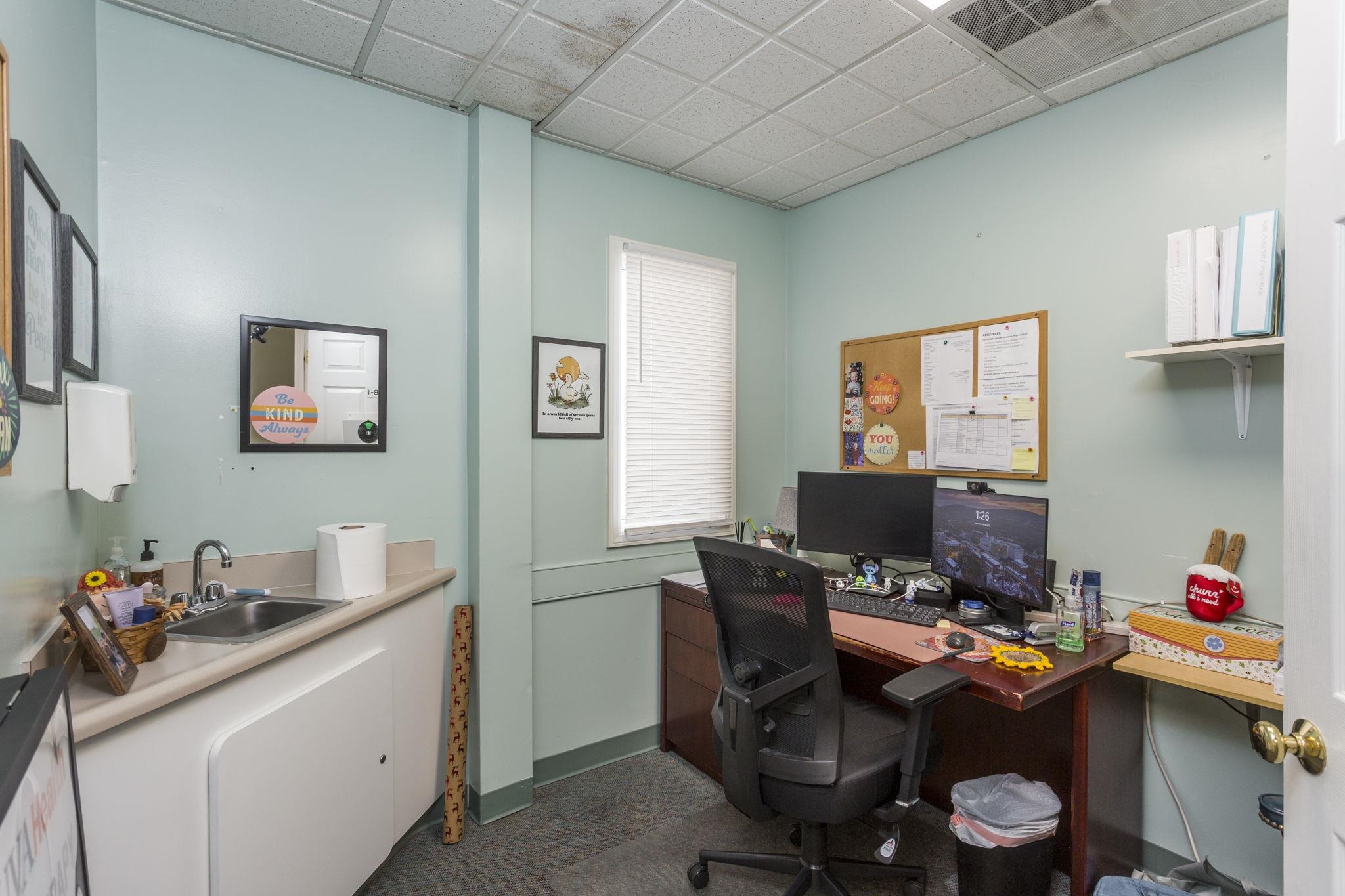 1947 MEDICAL AVE, HARRISONBURG, Virginia 22801, ,Commercial,1947 MEDICAL AVE,674103 MLS # 674103