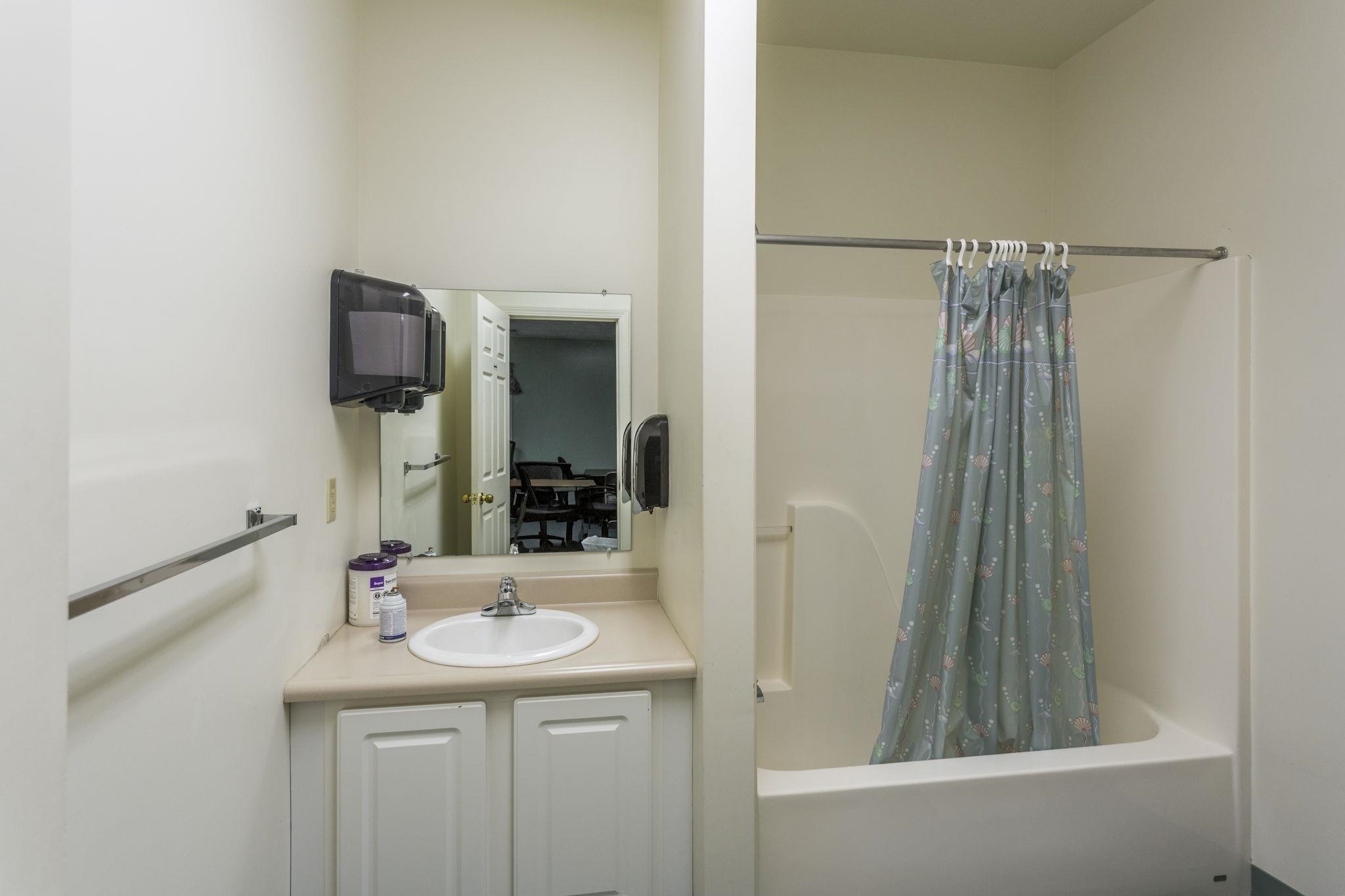 1947 MEDICAL AVE, HARRISONBURG, Virginia 22801, ,Commercial,1947 MEDICAL AVE,674103 MLS # 674103