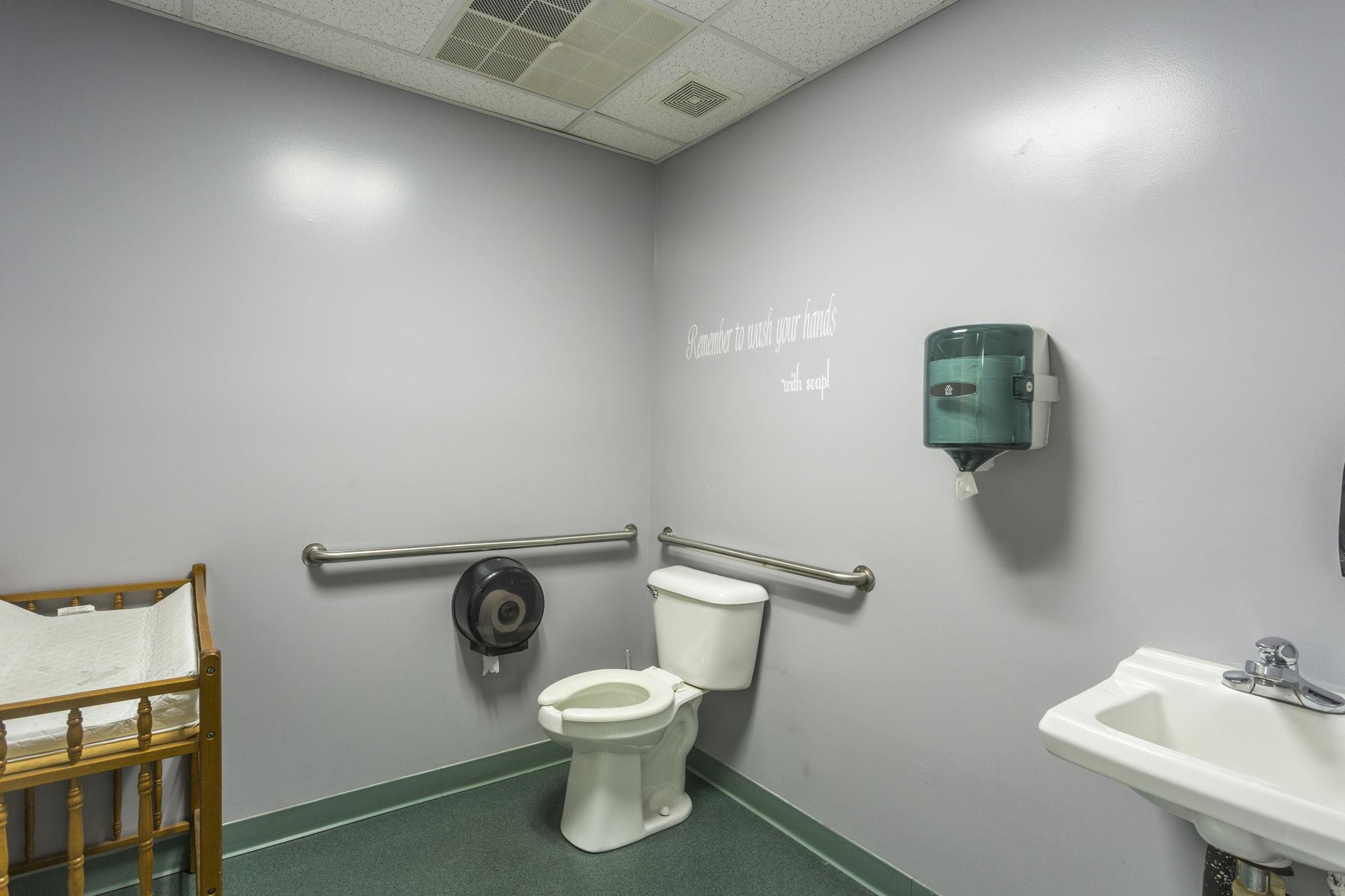 1947 MEDICAL AVE, HARRISONBURG, Virginia 22801, ,Commercial,1947 MEDICAL AVE,674103 MLS # 674103