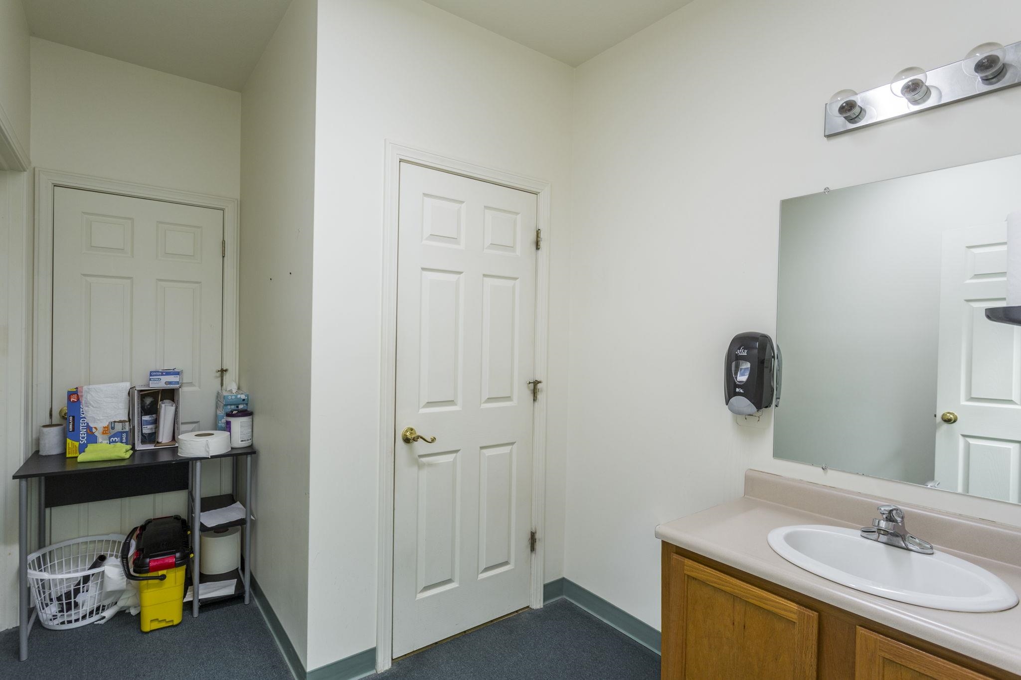 1947 MEDICAL AVE, HARRISONBURG, Virginia 22801, ,Commercial,1947 MEDICAL AVE,674103 MLS # 674103