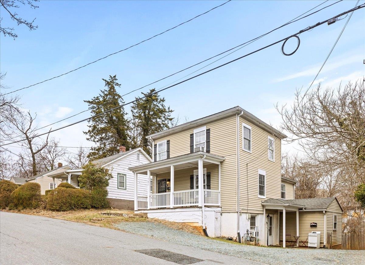 761 KING AVE, CHARLOTTESVILLE, Virginia 22903, ,Residential,761 KING AVE,674142 MLS # 674142