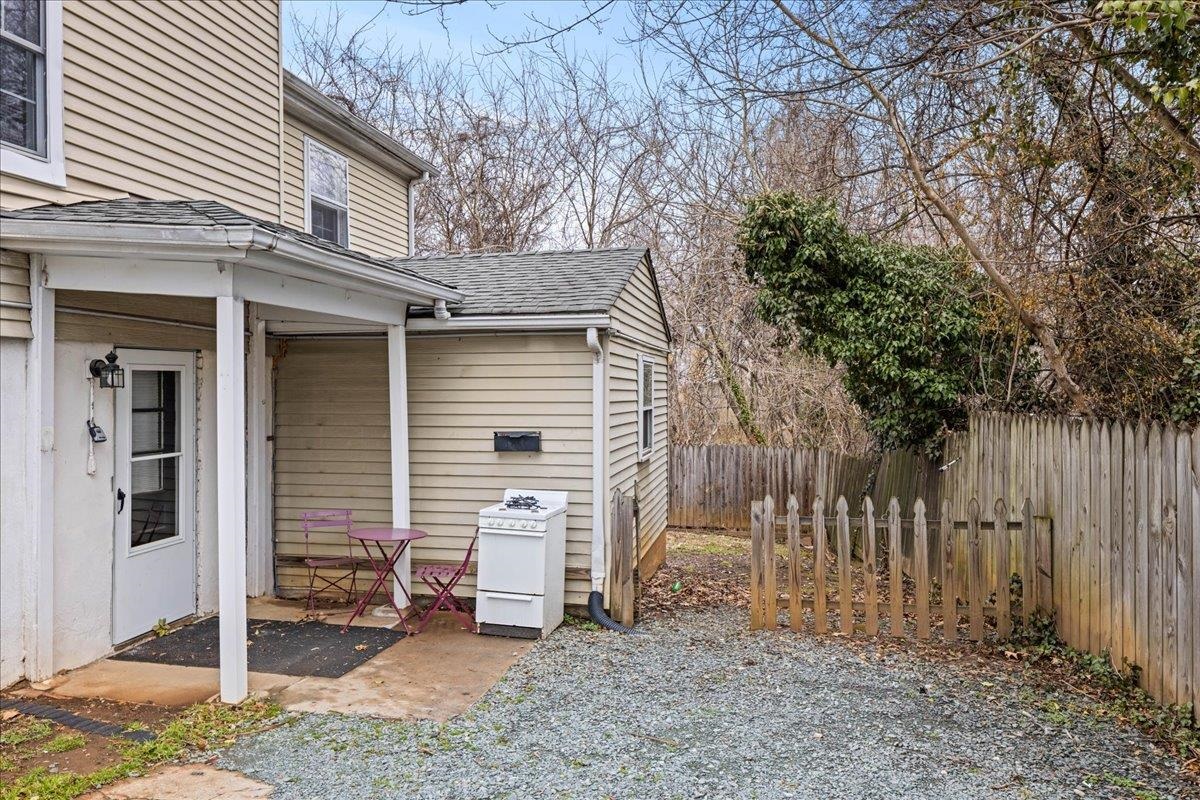 761 KING AVE, CHARLOTTESVILLE, Virginia 22903, ,Residential,761 KING AVE,674142 MLS # 674142