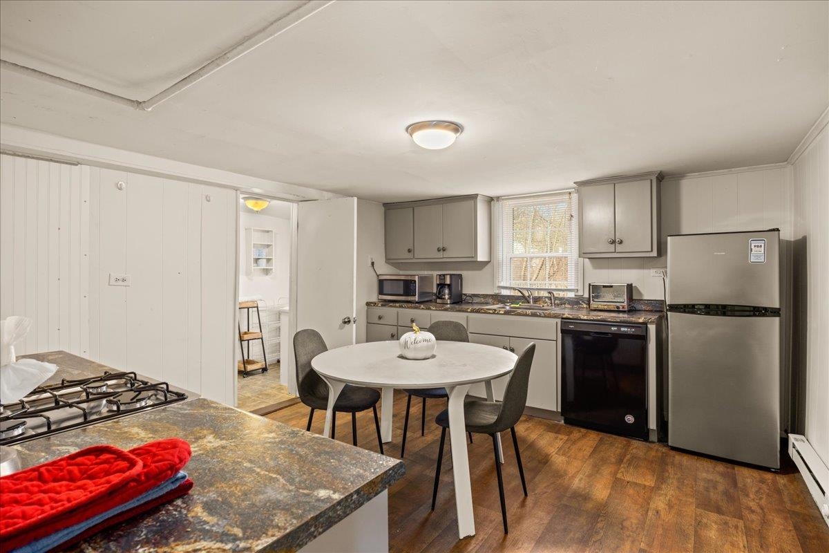 761 KING AVE, CHARLOTTESVILLE, Virginia 22903, ,Residential,761 KING AVE,674142 MLS # 674142