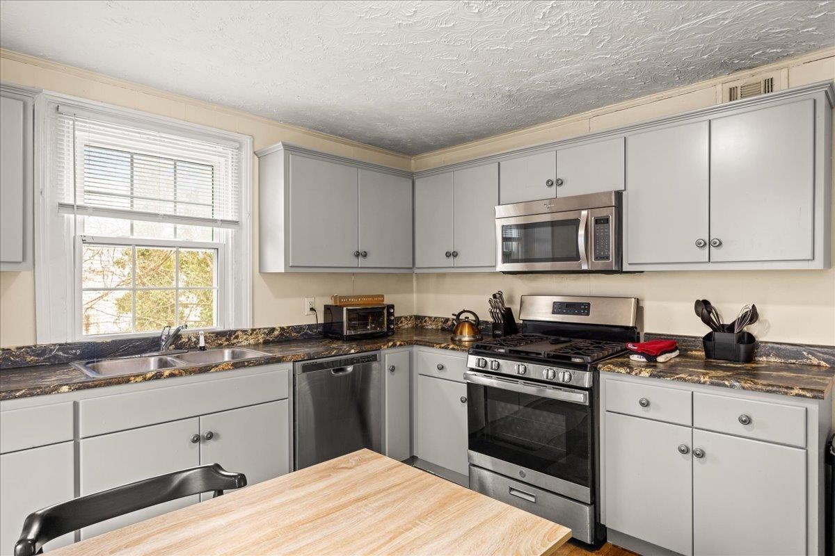 761 KING AVE, CHARLOTTESVILLE, Virginia 22903, ,Residential,761 KING AVE,674142 MLS # 674142