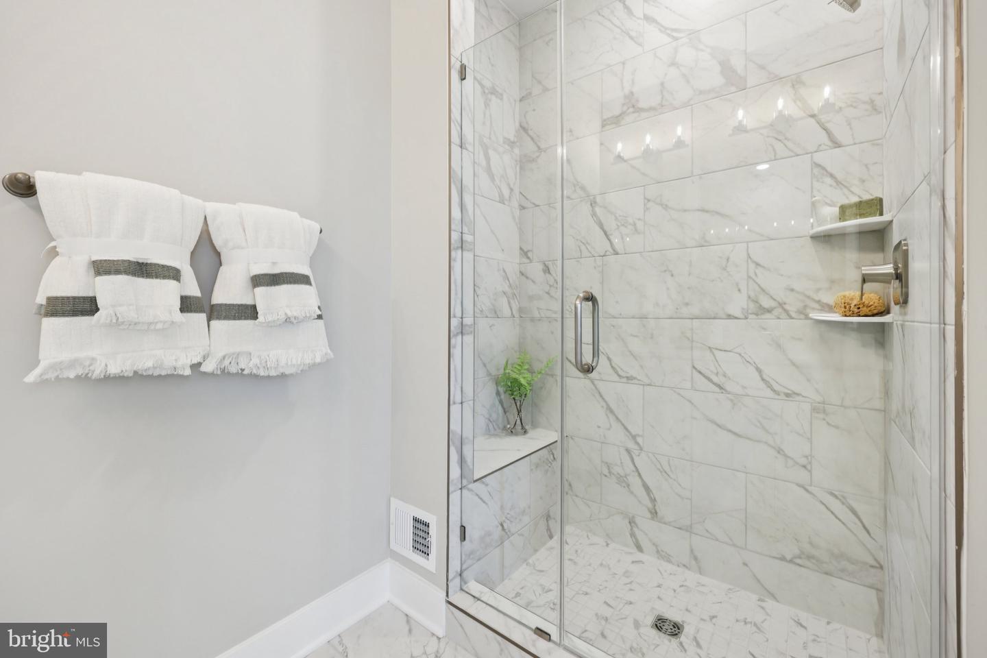 11363 HYPATIA LOOP, MANASSAS, Virginia 20109, 4 Bedrooms Bedrooms, ,3 BathroomsBathrooms,Residential,For sale,11363 HYPATIA LOOP,VAPW2108114 MLS # VAPW2108114