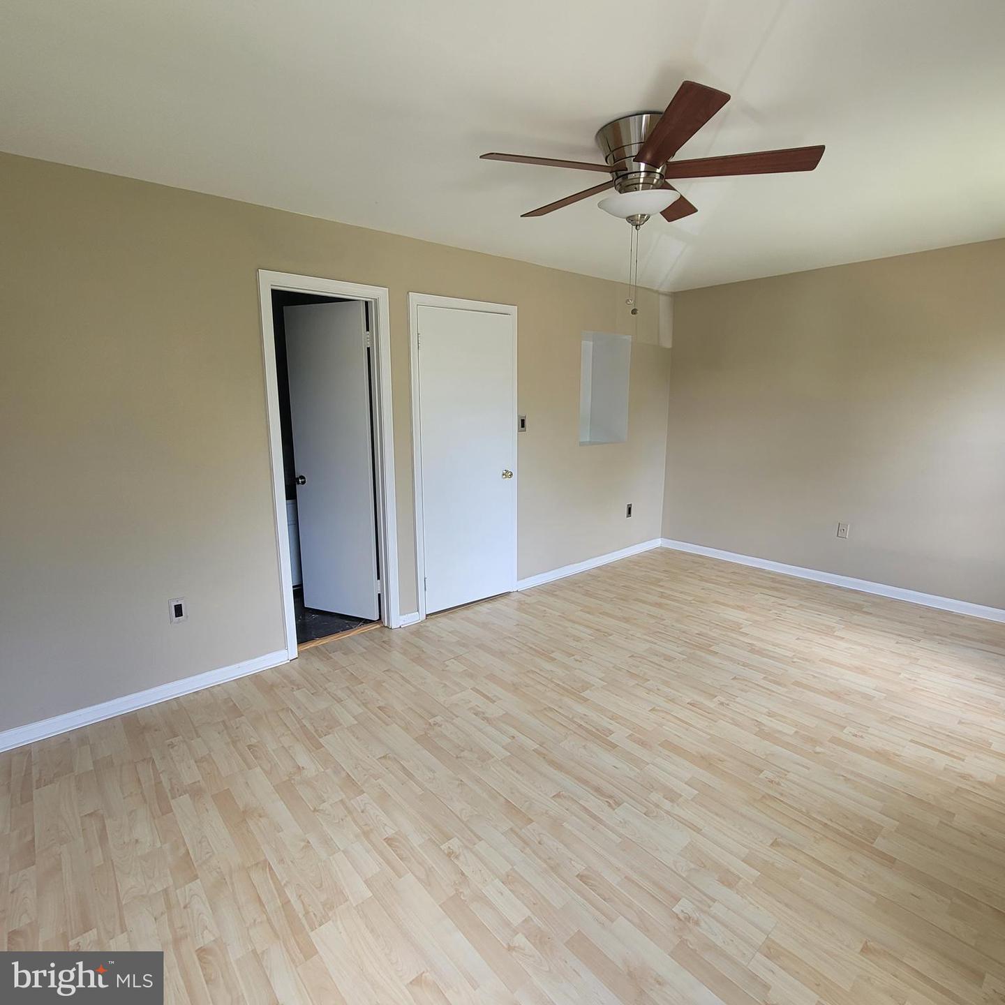 23 JERMYN CT, STERLING, Virginia 20165, 4 Bedrooms Bedrooms, ,3 BathroomsBathrooms,Residential,For sale,23 JERMYN CT,VALO2112164 MLS # VALO2112164