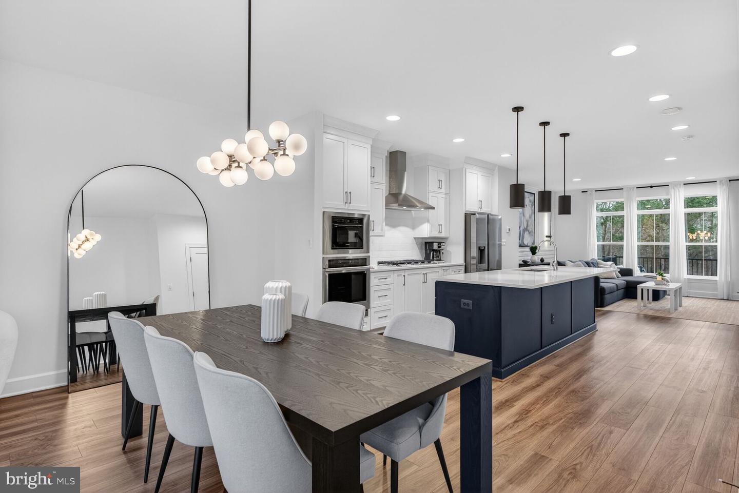 5241 RIDGEVIEW RETREAT DR, CHANTILLY, Virginia 20151, 4 Bedrooms Bedrooms, ,3 BathroomsBathrooms,Residential,For sale,5241 RIDGEVIEW RETREAT DR,VAFX2283110 MLS # VAFX2283110