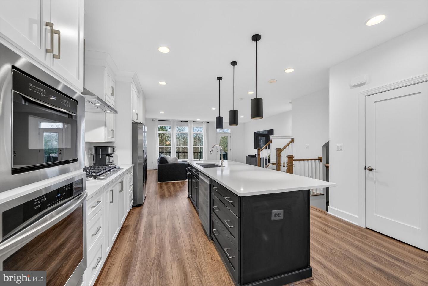 5241 RIDGEVIEW RETREAT DR, CHANTILLY, Virginia 20151, 4 Bedrooms Bedrooms, ,3 BathroomsBathrooms,Residential,For sale,5241 RIDGEVIEW RETREAT DR,VAFX2283110 MLS # VAFX2283110