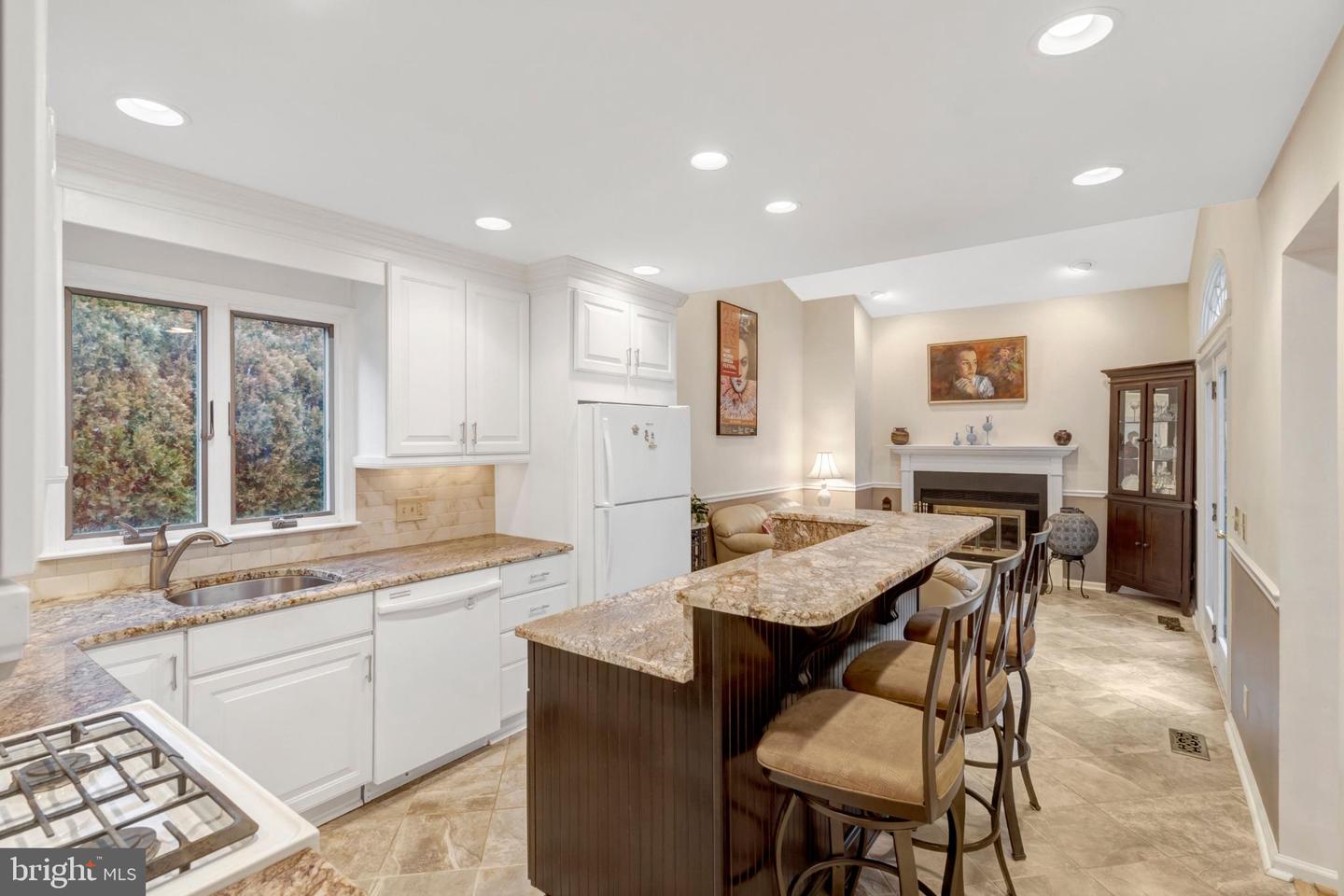 14404 COACHWAY DR, CENTREVILLE, Virginia 20120, 4 Bedrooms Bedrooms, 13 Rooms Rooms,2 BathroomsBathrooms,Residential,For sale,14404 COACHWAY DR,VAFX2283262 MLS # VAFX2283262