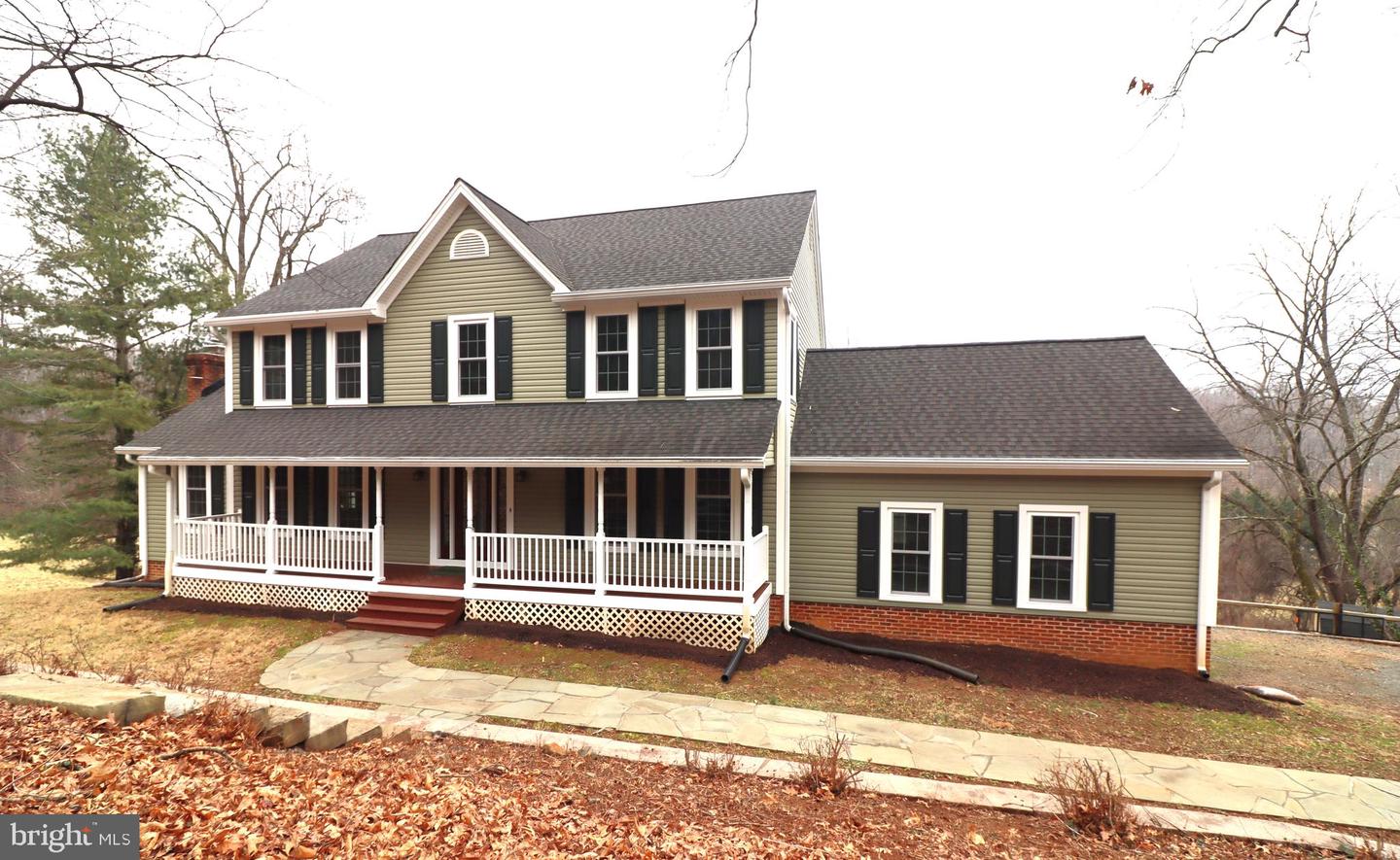 6885 WALNUT HEIGHTS DR, WARRENTON, Virginia 20186, 4 Bedrooms Bedrooms, ,2 BathroomsBathrooms,Residential,For sale,6885 WALNUT HEIGHTS DR,VAFQ2020118 MLS # VAFQ2020118