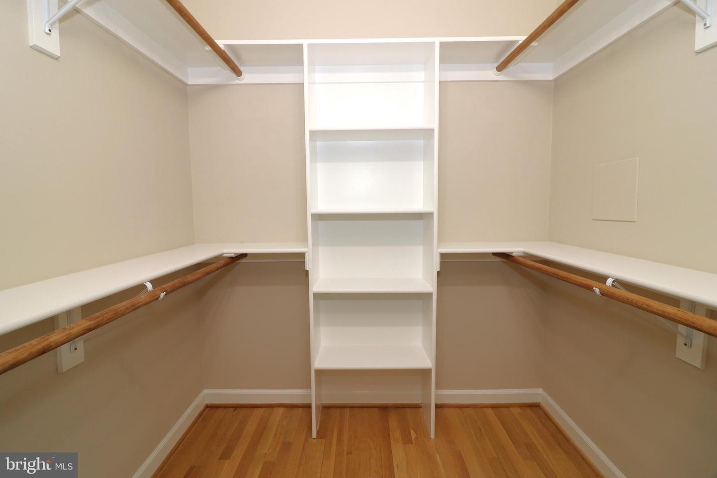 6885 WALNUT HEIGHTS DR, WARRENTON, Virginia 20186, 4 Bedrooms Bedrooms, ,2 BathroomsBathrooms,Residential,For sale,6885 WALNUT HEIGHTS DR,VAFQ2020118 MLS # VAFQ2020118