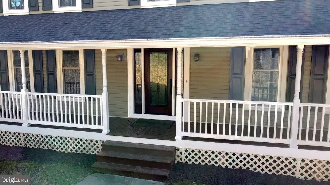 6885 WALNUT HEIGHTS DR, WARRENTON, Virginia 20186, 4 Bedrooms Bedrooms, ,2 BathroomsBathrooms,Residential,For sale,6885 WALNUT HEIGHTS DR,VAFQ2020118 MLS # VAFQ2020118