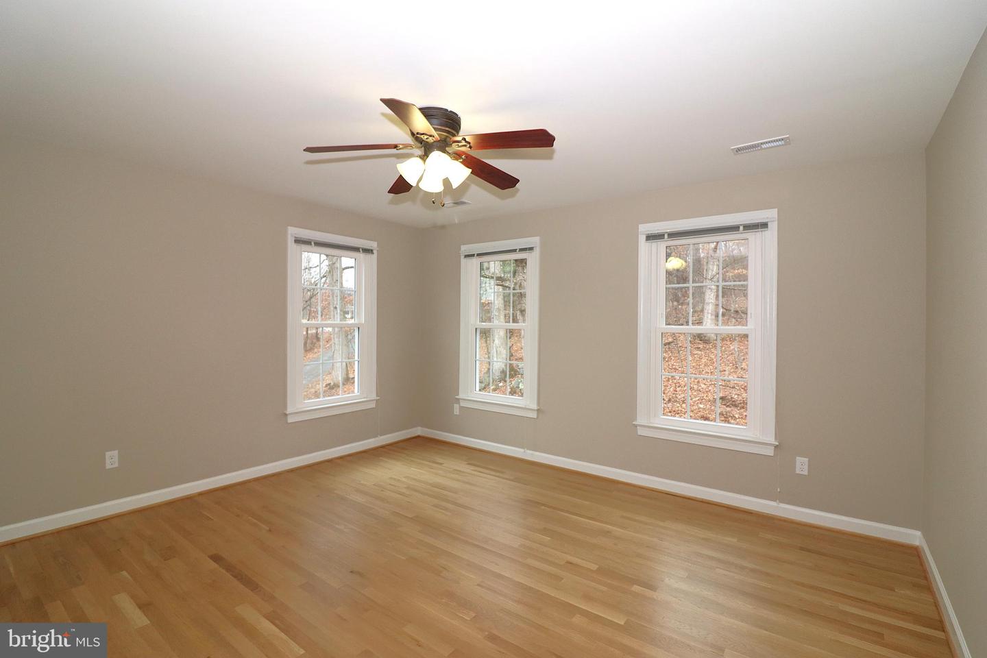 6885 WALNUT HEIGHTS DR, WARRENTON, Virginia 20186, 4 Bedrooms Bedrooms, ,2 BathroomsBathrooms,Residential,For sale,6885 WALNUT HEIGHTS DR,VAFQ2020118 MLS # VAFQ2020118