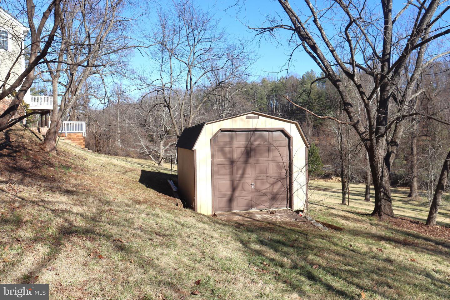 6885 WALNUT HEIGHTS DR, WARRENTON, Virginia 20186, 4 Bedrooms Bedrooms, ,2 BathroomsBathrooms,Residential,For sale,6885 WALNUT HEIGHTS DR,VAFQ2020118 MLS # VAFQ2020118