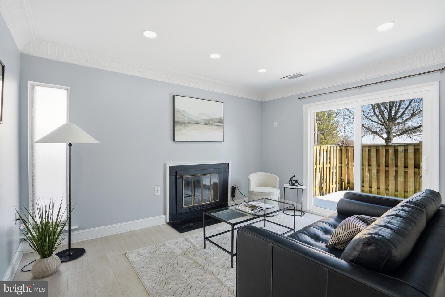 8626 VILLAGE SQ #8626, ALEXANDRIA, Virginia 22309, 3 Bedrooms Bedrooms, 5 Rooms Rooms,2 BathroomsBathrooms,Residential,For sale,8626 VILLAGE SQ #8626,VAFX2287420 MLS # VAFX2287420