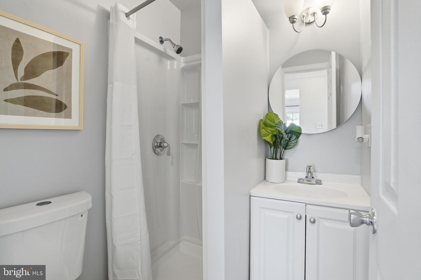 8626 VILLAGE SQ #8626, ALEXANDRIA, Virginia 22309, 3 Bedrooms Bedrooms, 5 Rooms Rooms,2 BathroomsBathrooms,Residential,For sale,8626 VILLAGE SQ #8626,VAFX2287420 MLS # VAFX2287420