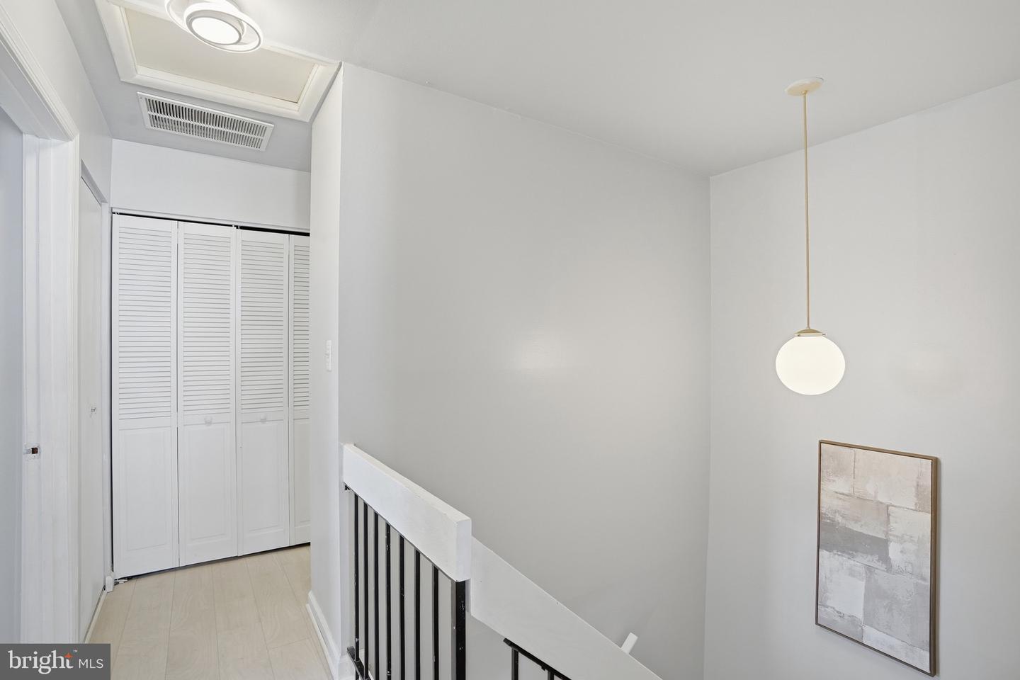 8626 VILLAGE SQ #8626, ALEXANDRIA, Virginia 22309, 3 Bedrooms Bedrooms, 5 Rooms Rooms,2 BathroomsBathrooms,Residential,For sale,8626 VILLAGE SQ #8626,VAFX2287420 MLS # VAFX2287420