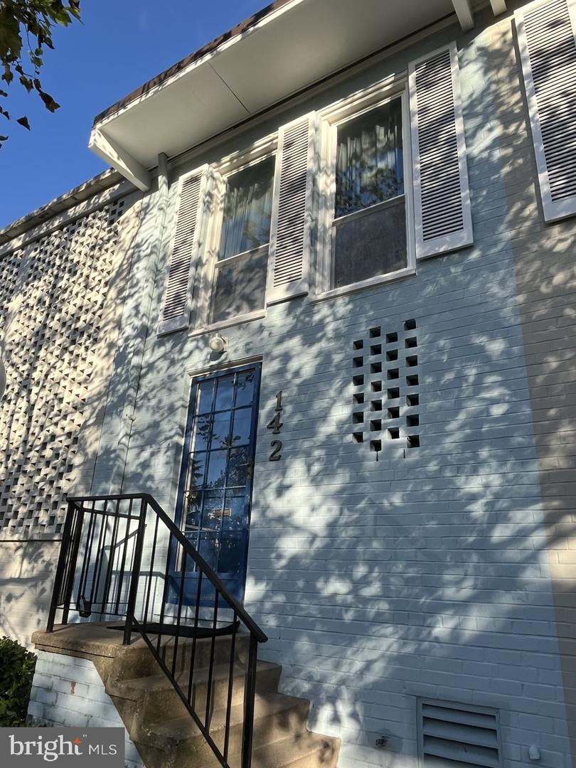 142 G ST SW #155, WASHINGTON, District Of Columbia 20024, 3 Bedrooms Bedrooms, ,2 BathroomsBathrooms,Residential,For sale,142 G ST SW #155,DCDC2243452 MLS # DCDC2243452