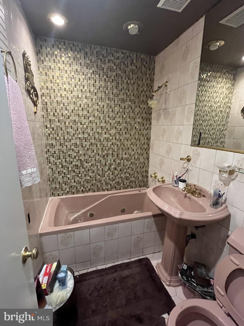 142 G ST SW #155, WASHINGTON, District Of Columbia 20024, 3 Bedrooms Bedrooms, ,2 BathroomsBathrooms,Residential,For sale,142 G ST SW #155,DCDC2243452 MLS # DCDC2243452