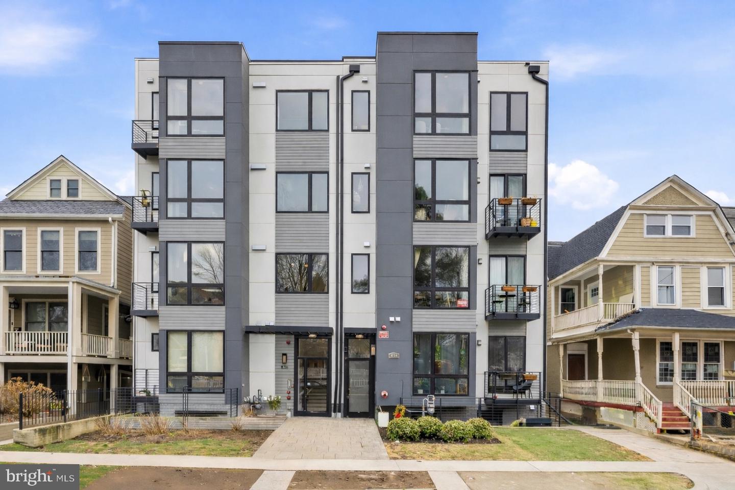 836 VARNUM ST NW #201, WASHINGTON, District Of Columbia 20011, 2 Bedrooms Bedrooms, ,2 BathroomsBathrooms,Residential,For sale,836 VARNUM ST NW #201,DCDC2243650 MLS # DCDC2243650