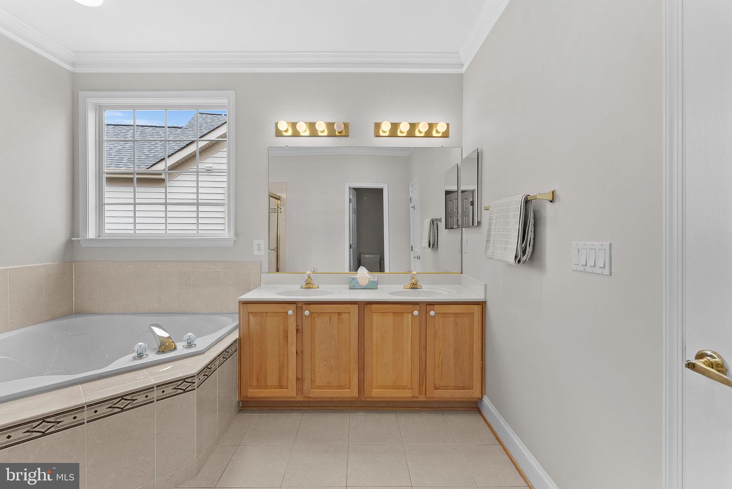 13852 CRABTREE WAY, GAINESVILLE, Virginia 20155, 3 Bedrooms Bedrooms, ,4 BathroomsBathrooms,Residential,For sale,13852 CRABTREE WAY,VAPW2111508 MLS # VAPW2111508