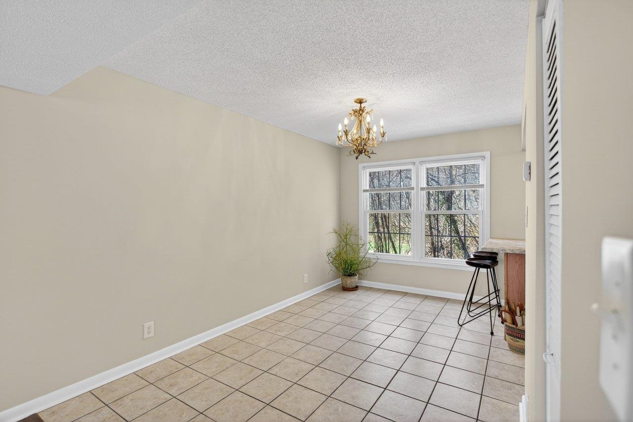 2527 HYDRAULIC RD, CHARLOTTESVILLE, Virginia 22901, 2 Bedrooms Bedrooms, ,1 BathroomBathrooms,Residential,2527 HYDRAULIC RD,674111 MLS # 674111