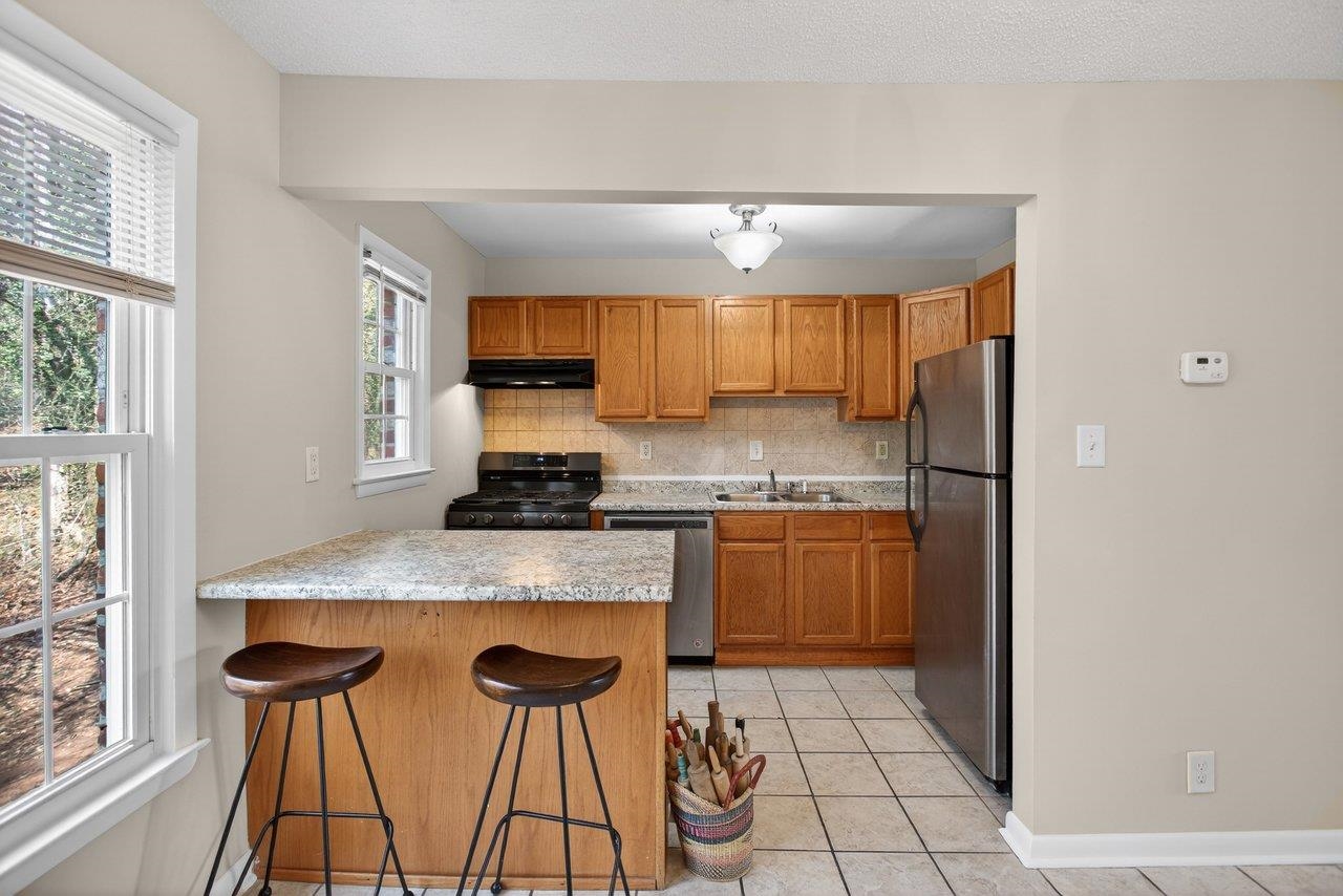 2527 HYDRAULIC RD, CHARLOTTESVILLE, Virginia 22901, 2 Bedrooms Bedrooms, ,1 BathroomBathrooms,Residential,2527 HYDRAULIC RD,674111 MLS # 674111