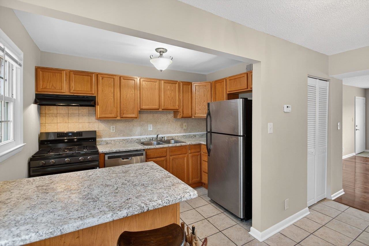 2527 HYDRAULIC RD, CHARLOTTESVILLE, Virginia 22901, 2 Bedrooms Bedrooms, ,1 BathroomBathrooms,Residential,2527 HYDRAULIC RD,674111 MLS # 674111