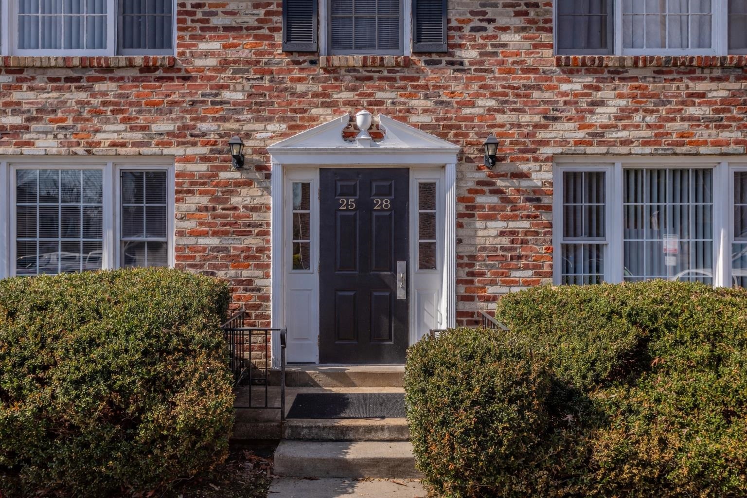 2527 HYDRAULIC RD, CHARLOTTESVILLE, Virginia 22901, 2 Bedrooms Bedrooms, ,1 BathroomBathrooms,Residential,2527 HYDRAULIC RD,674111 MLS # 674111