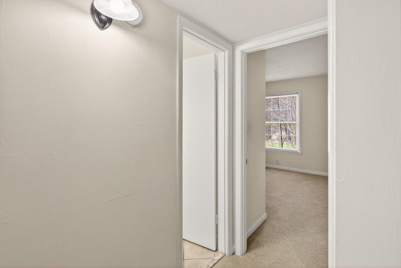 2527 HYDRAULIC RD, CHARLOTTESVILLE, Virginia 22901, 2 Bedrooms Bedrooms, ,1 BathroomBathrooms,Residential,2527 HYDRAULIC RD,674111 MLS # 674111