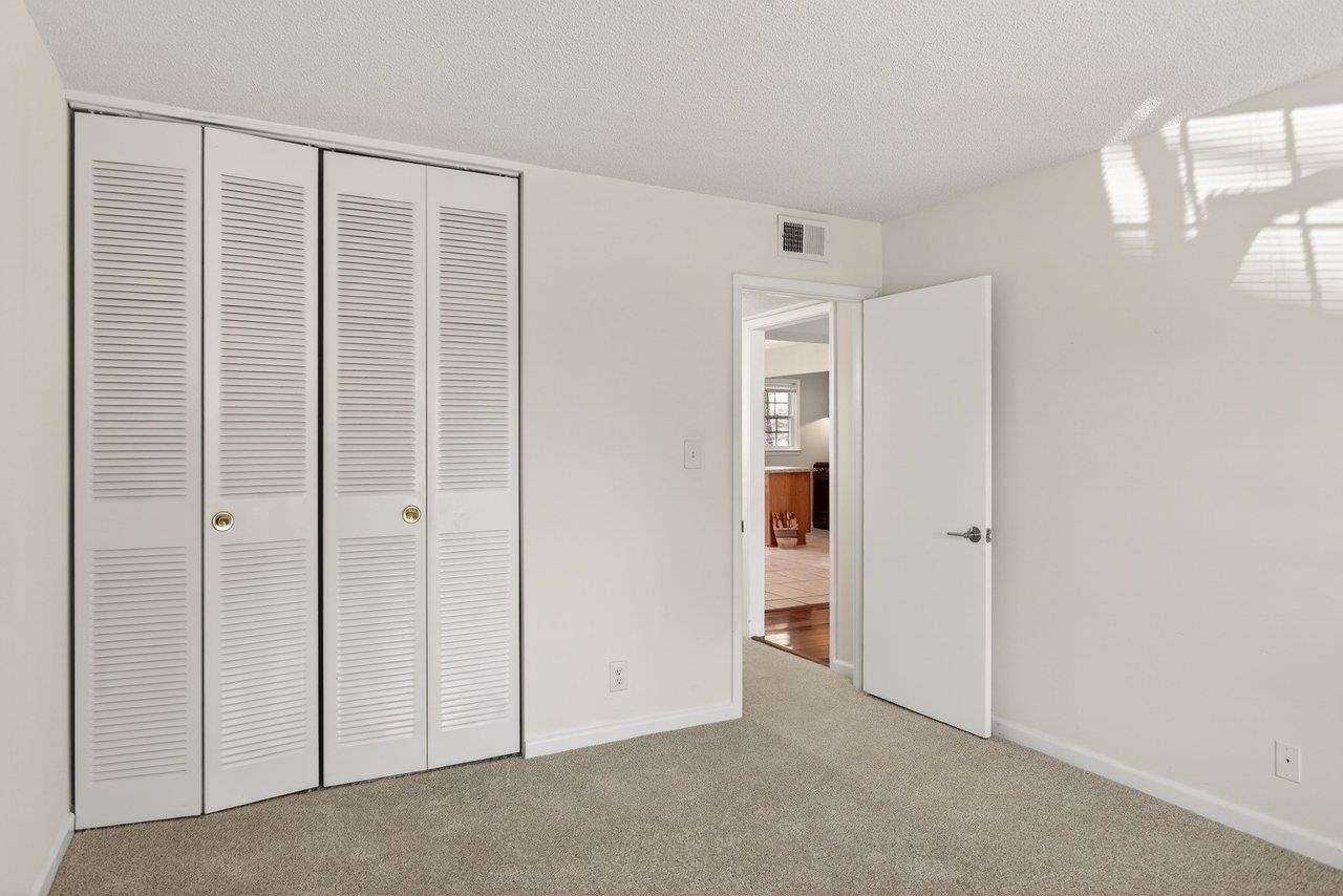 2527 HYDRAULIC RD, CHARLOTTESVILLE, Virginia 22901, 2 Bedrooms Bedrooms, ,1 BathroomBathrooms,Residential,2527 HYDRAULIC RD,674111 MLS # 674111