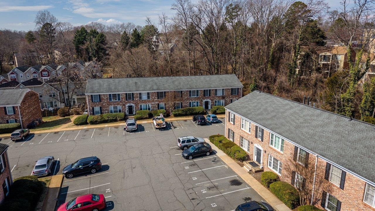 2527 HYDRAULIC RD, CHARLOTTESVILLE, Virginia 22901, 2 Bedrooms Bedrooms, ,1 BathroomBathrooms,Residential,2527 HYDRAULIC RD,674111 MLS # 674111