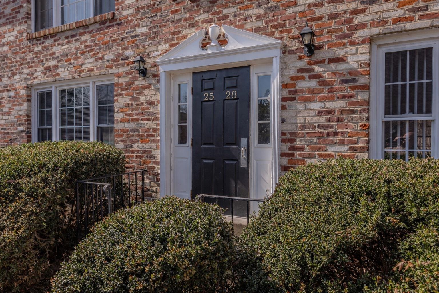 2527 HYDRAULIC RD, CHARLOTTESVILLE, Virginia 22901, 2 Bedrooms Bedrooms, ,1 BathroomBathrooms,Residential,2527 HYDRAULIC RD,674111 MLS # 674111