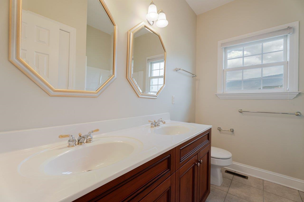 991 CLICKS LN, NEW MARKET, Virginia 22844, 3 Bedrooms Bedrooms, ,2 BathroomsBathrooms,Residential,991 CLICKS LN,674112 MLS # 674112