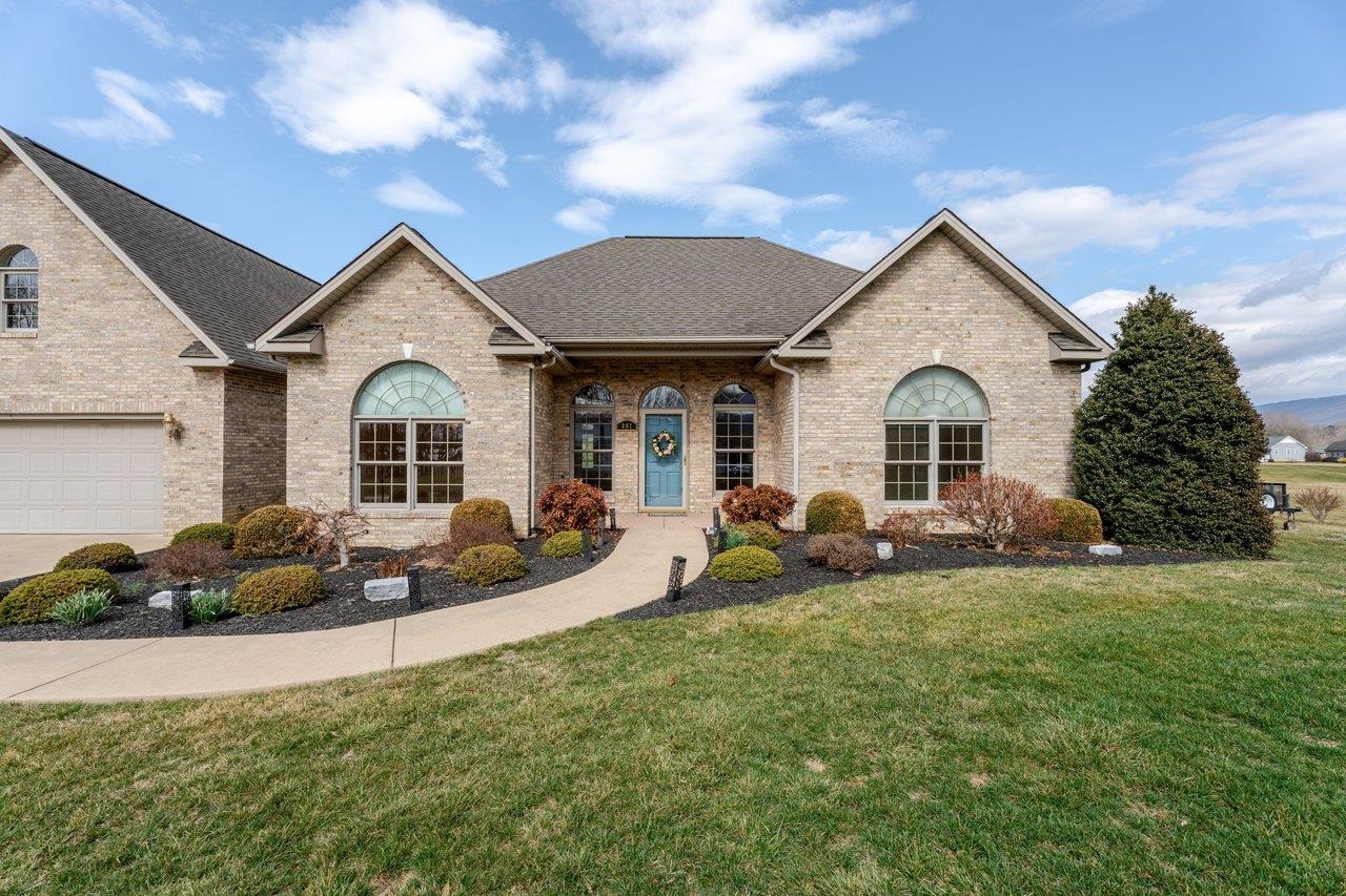 991 CLICKS LN, NEW MARKET, Virginia 22844, 3 Bedrooms Bedrooms, ,2 BathroomsBathrooms,Residential,991 CLICKS LN,674112 MLS # 674112