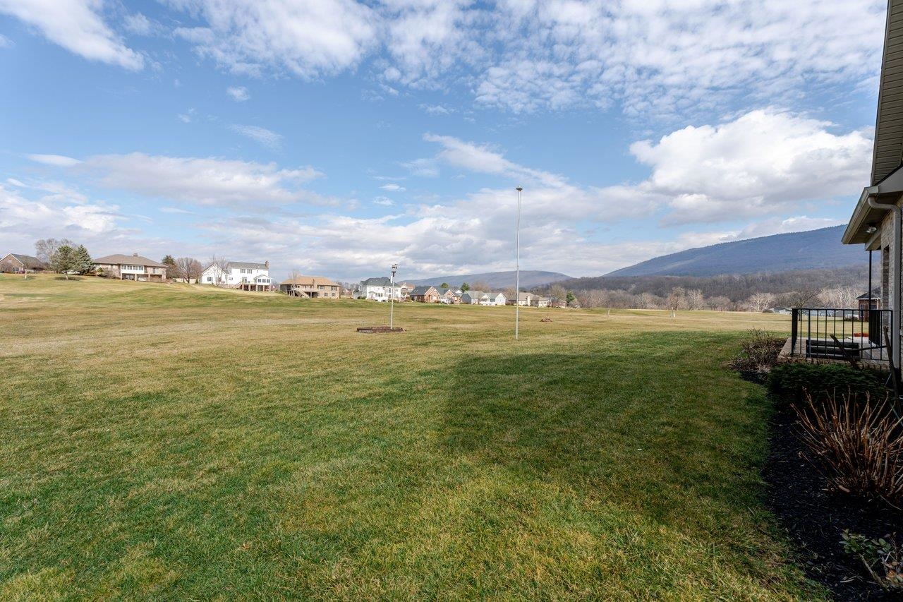 991 CLICKS LN, NEW MARKET, Virginia 22844, 3 Bedrooms Bedrooms, ,2 BathroomsBathrooms,Residential,991 CLICKS LN,674112 MLS # 674112