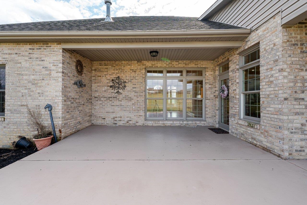 991 CLICKS LN, NEW MARKET, Virginia 22844, 3 Bedrooms Bedrooms, ,2 BathroomsBathrooms,Residential,991 CLICKS LN,674112 MLS # 674112