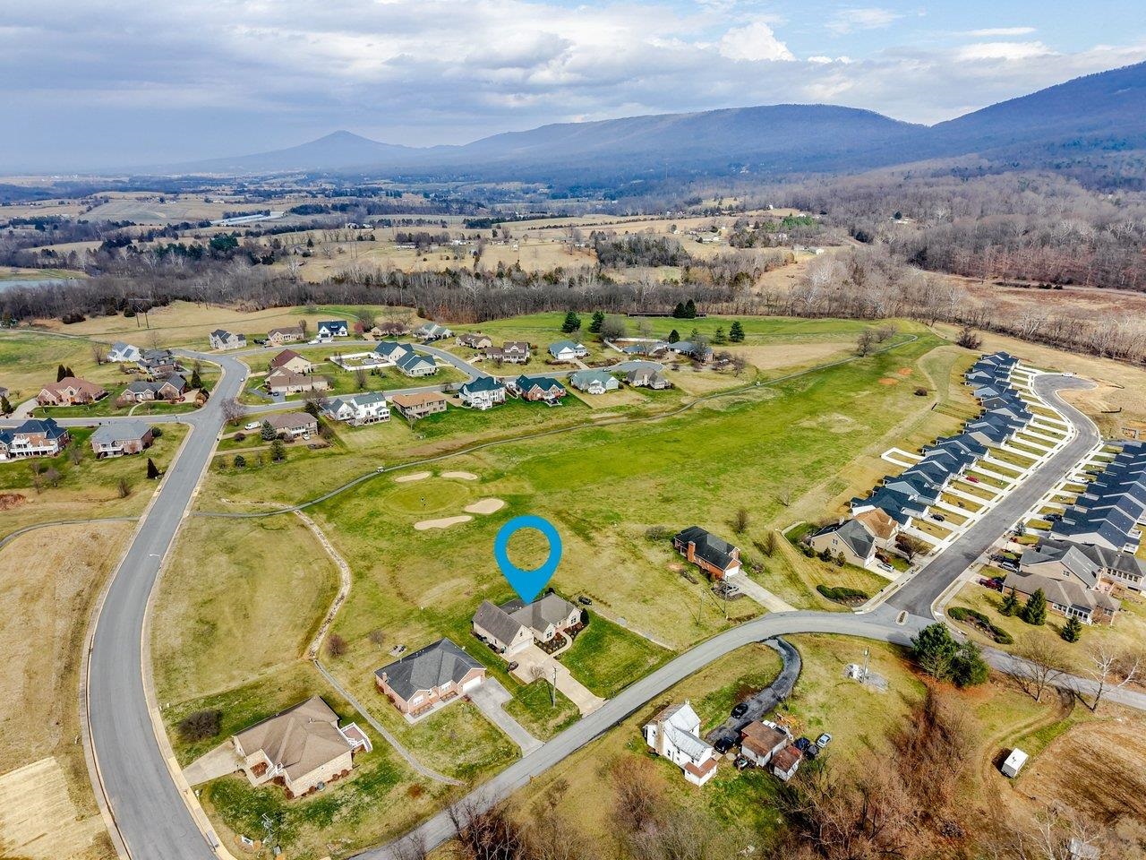 991 CLICKS LN, NEW MARKET, Virginia 22844, 3 Bedrooms Bedrooms, ,2 BathroomsBathrooms,Residential,991 CLICKS LN,674112 MLS # 674112