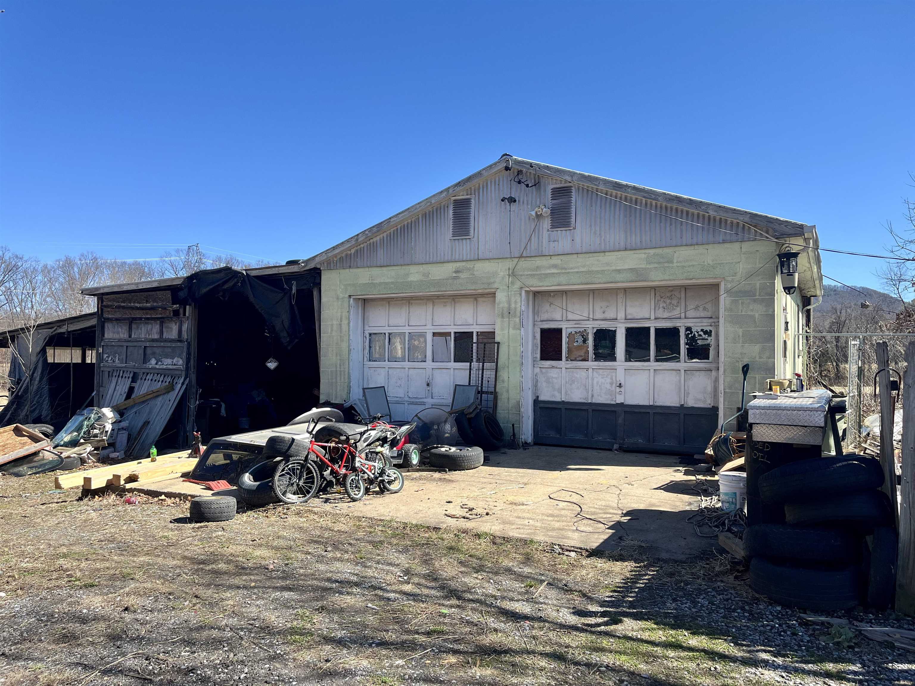 560 DOOMS CROSSING RD, WAYNESBORO, Virginia 22980, 3 Bedrooms Bedrooms, ,1 BathroomBathrooms,Residential,560 DOOMS CROSSING RD,674123 MLS # 674123