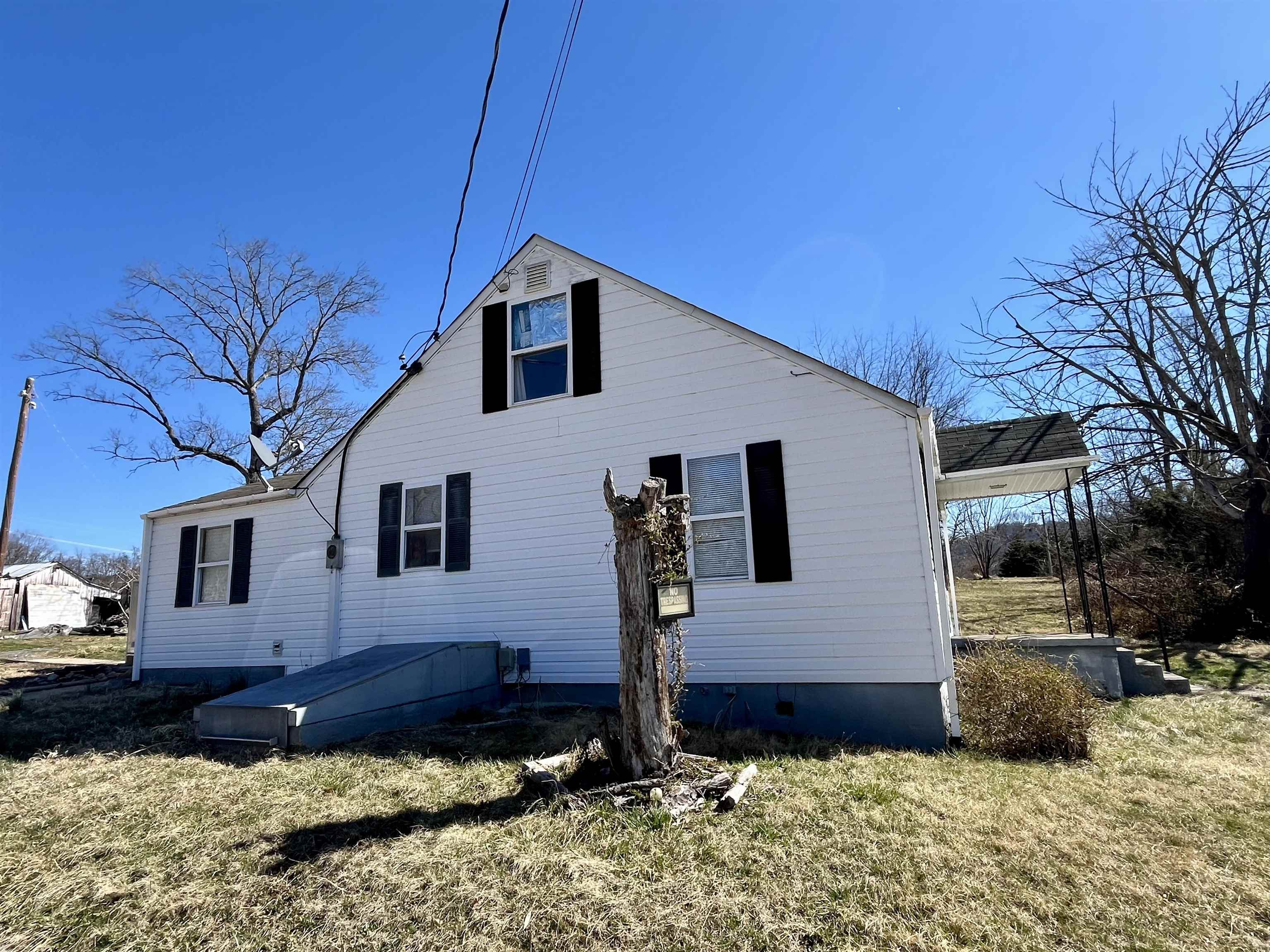 560 DOOMS CROSSING RD, WAYNESBORO, Virginia 22980, 3 Bedrooms Bedrooms, ,1 BathroomBathrooms,Residential,560 DOOMS CROSSING RD,674123 MLS # 674123