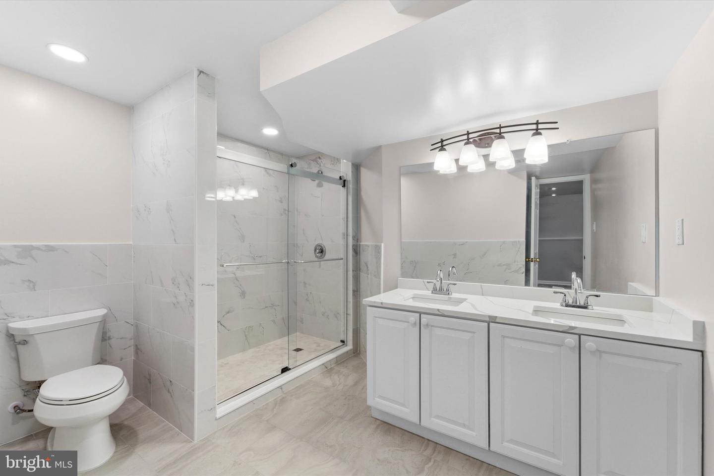 9804 BRIGHTLEA DR, VIENNA, Virginia 22181, 5 Bedrooms Bedrooms, 8 Rooms Rooms,3 BathroomsBathrooms,Residential,For sale,9804 BRIGHTLEA DR,VAFX2291008 MLS # VAFX2291008