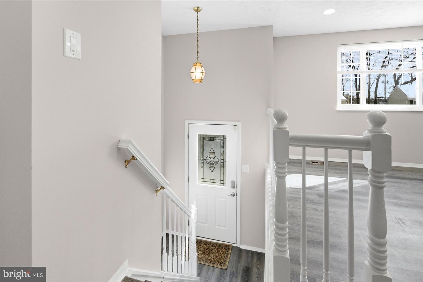 9804 BRIGHTLEA DR, VIENNA, Virginia 22181, 5 Bedrooms Bedrooms, 8 Rooms Rooms,3 BathroomsBathrooms,Residential,For sale,9804 BRIGHTLEA DR,VAFX2291008 MLS # VAFX2291008