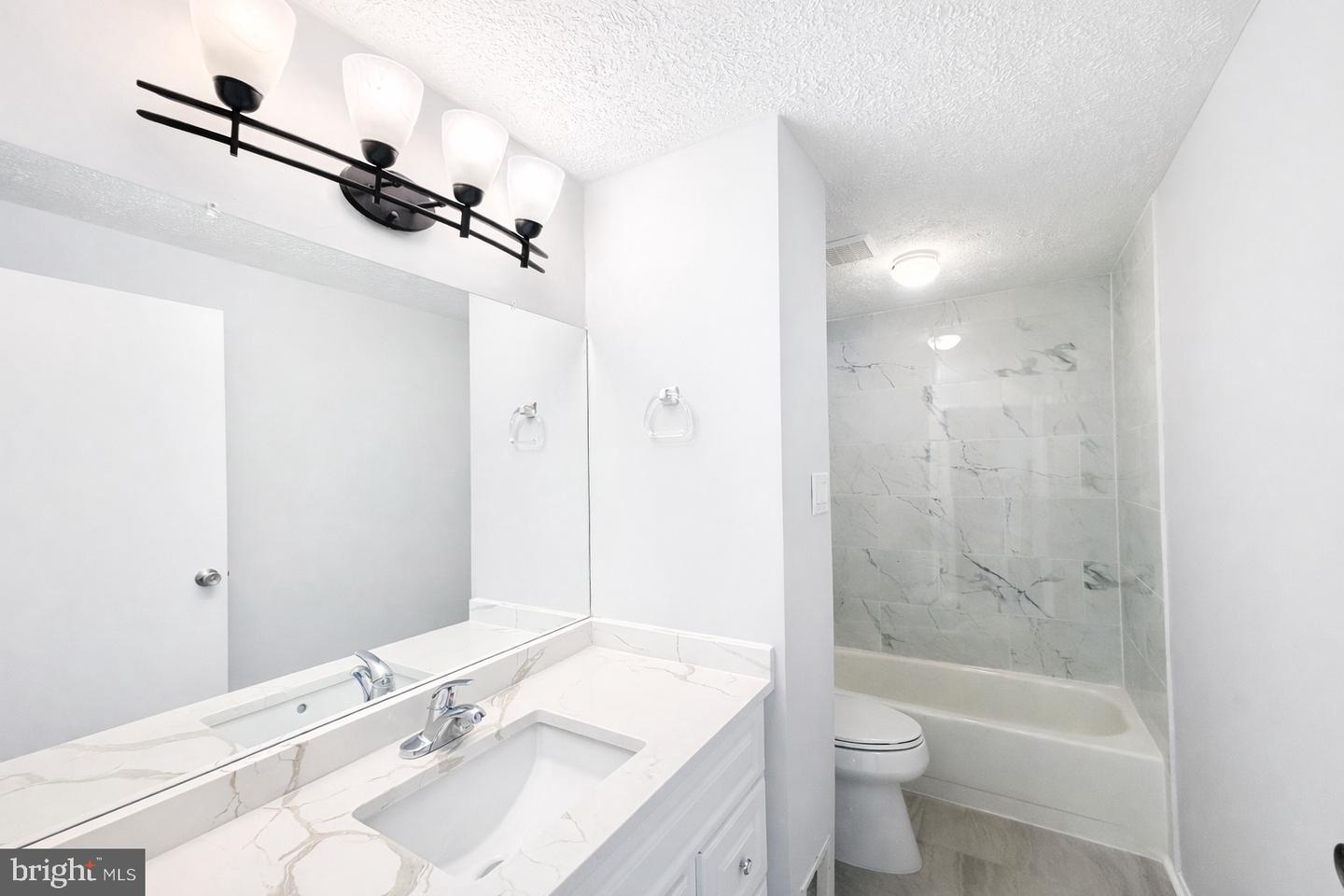 9804 BRIGHTLEA DR, VIENNA, Virginia 22181, 5 Bedrooms Bedrooms, 8 Rooms Rooms,3 BathroomsBathrooms,Residential,For sale,9804 BRIGHTLEA DR,VAFX2291008 MLS # VAFX2291008