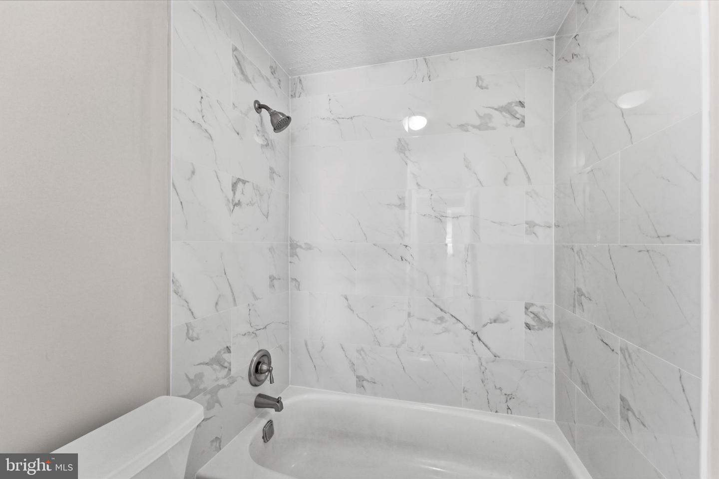 9804 BRIGHTLEA DR, VIENNA, Virginia 22181, 5 Bedrooms Bedrooms, 8 Rooms Rooms,3 BathroomsBathrooms,Residential,For sale,9804 BRIGHTLEA DR,VAFX2291008 MLS # VAFX2291008