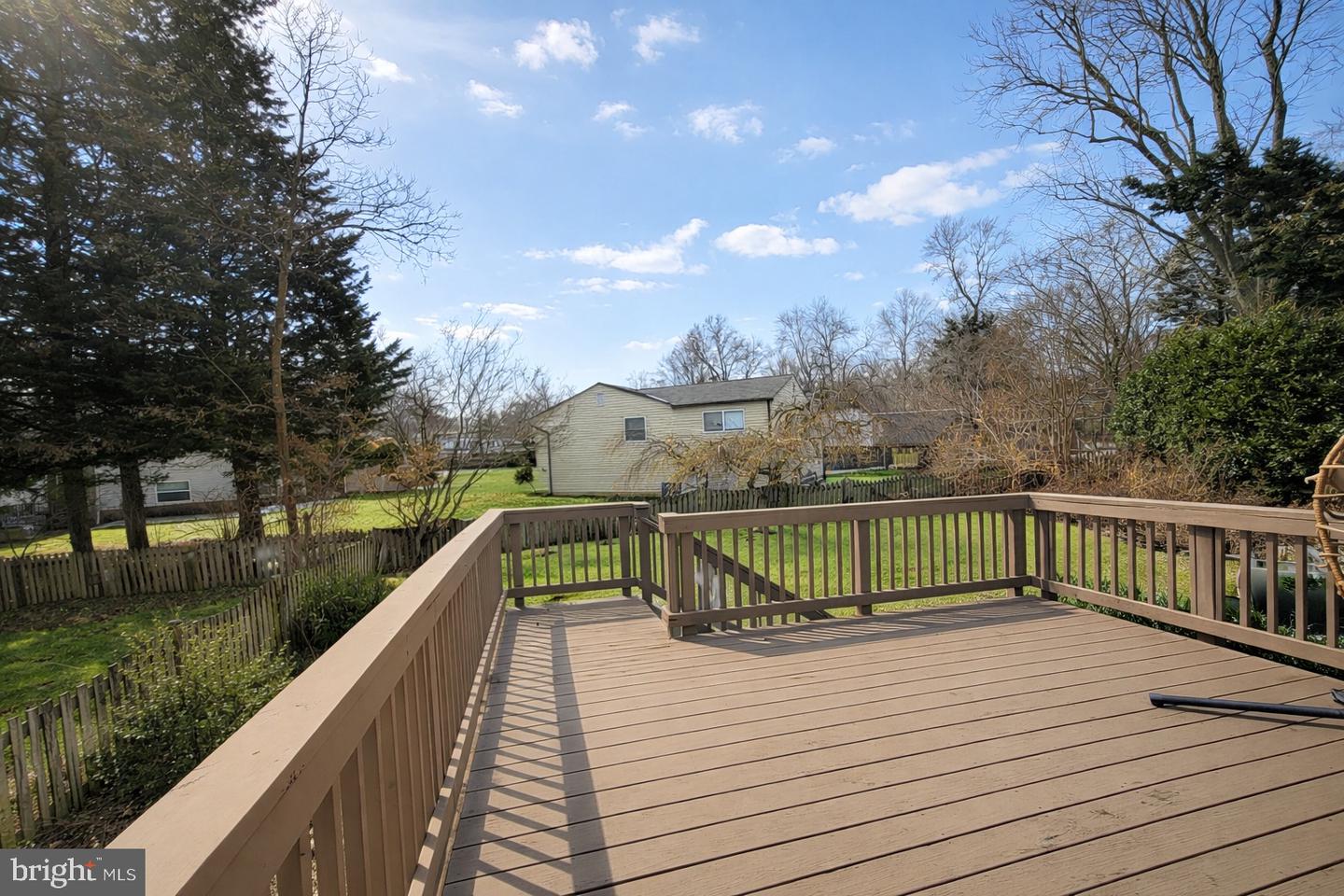 9804 BRIGHTLEA DR, VIENNA, Virginia 22181, 5 Bedrooms Bedrooms, 8 Rooms Rooms,3 BathroomsBathrooms,Residential,For sale,9804 BRIGHTLEA DR,VAFX2291008 MLS # VAFX2291008