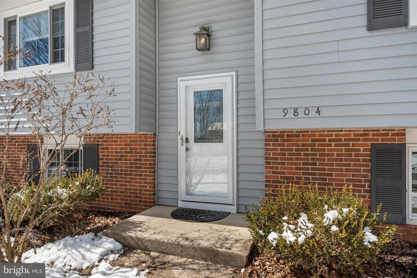 9804 BRIGHTLEA DR, VIENNA, Virginia 22181, 5 Bedrooms Bedrooms, 8 Rooms Rooms,3 BathroomsBathrooms,Residential,For sale,9804 BRIGHTLEA DR,VAFX2291008 MLS # VAFX2291008