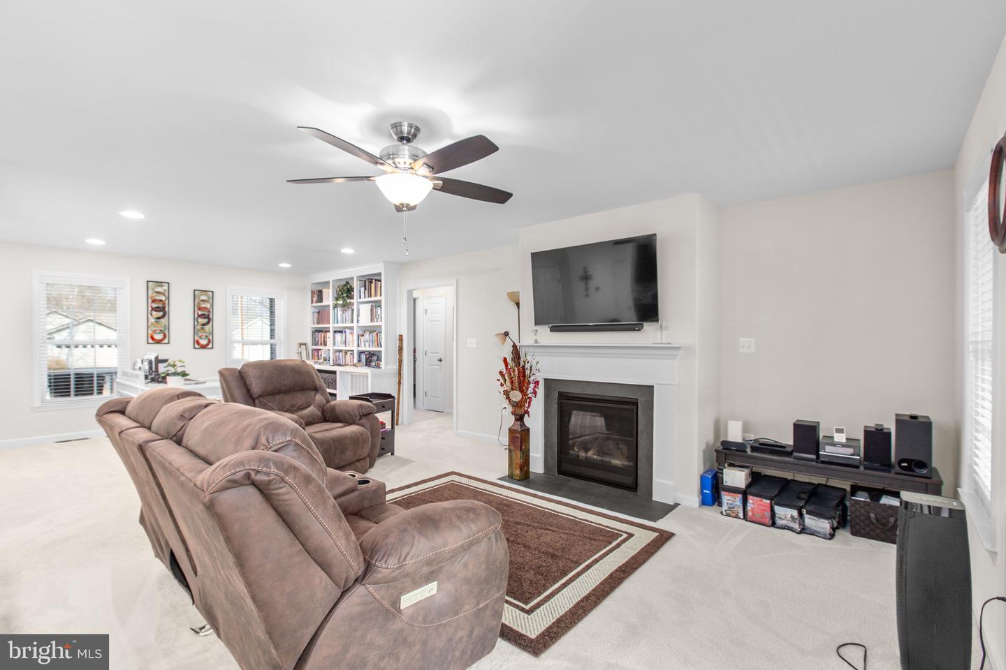 122 JEFFERSON AVE, LOCUST GROVE, Virginia 22508, 3 Bedrooms Bedrooms, ,2 BathroomsBathrooms,Residential,For sale,122 JEFFERSON AVE,VAOR2013362 MLS # VAOR2013362