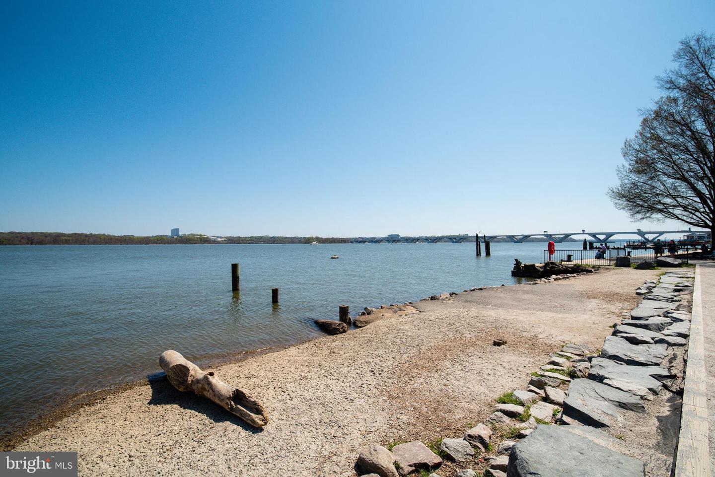 525 BASHFORD LN #4, ALEXANDRIA, Virginia 22314, ,1 BathroomBathrooms,Residential,For sale,525 BASHFORD LN #4,VAAX2054396 MLS # VAAX2054396