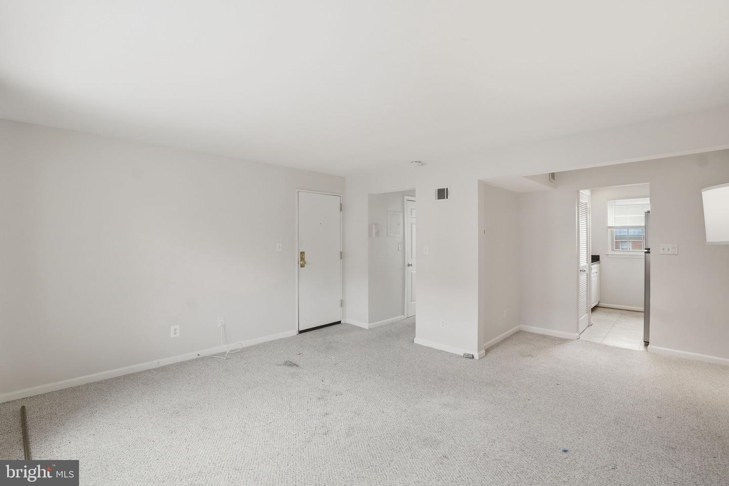525 BASHFORD LN #4, ALEXANDRIA, Virginia 22314, ,1 BathroomBathrooms,Residential,For sale,525 BASHFORD LN #4,VAAX2054396 MLS # VAAX2054396